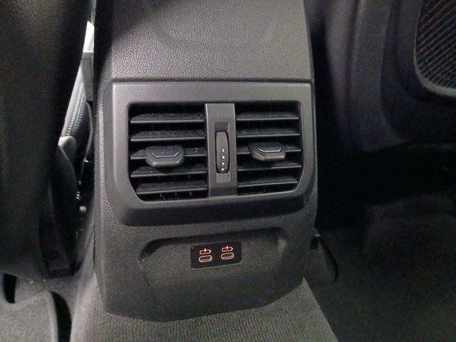 BMW Serie 1 118d color Negro. Año 2024. 110KW(150CV). Diésel. En concesionario GANDIA Automoviles Fersan, S.A. de Valencia