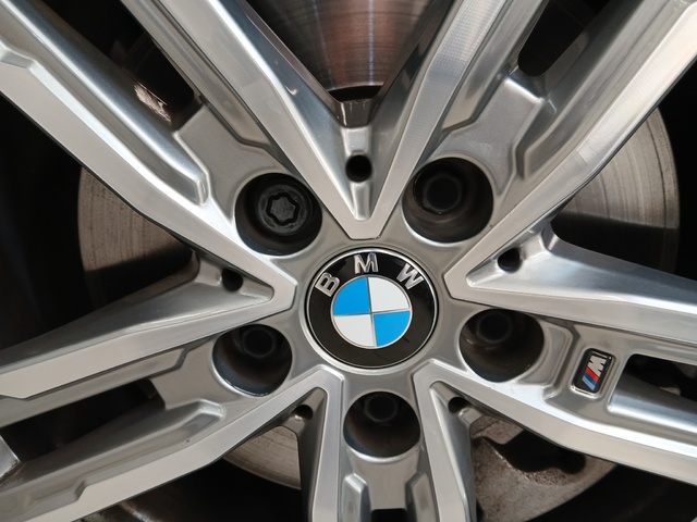 BMW Serie 1 118d color Negro. Año 2024. 110KW(150CV). Diésel. En concesionario GANDIA Automoviles Fersan, S.A. de Valencia