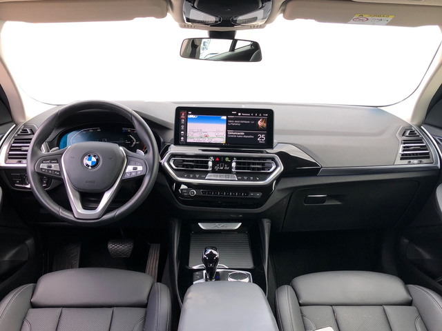 BMW X4 xDrive20d color Gris. Año 2022. 140KW(190CV). Diésel. En concesionario Vehinter Alcorcón de Madrid