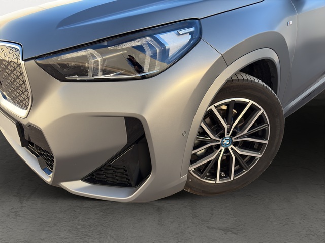 BMW iX1 eDrive20 color Gris. Año 2025. 150KW(204CV). Eléctrico. En concesionario FINESTRAT Automoviles Fersan, S.A. de Alicante