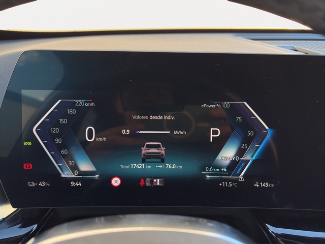 BMW iX1 eDrive20 color Gris. Año 2025. 150KW(204CV). Eléctrico. En concesionario FINESTRAT Automoviles Fersan, S.A. de Alicante