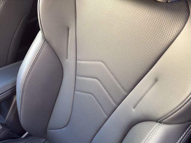 BMW iX1 eDrive20 color Gris. Año 2025. 150KW(204CV). Eléctrico. En concesionario FINESTRAT Automoviles Fersan, S.A. de Alicante