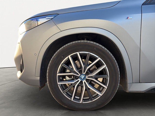 BMW iX1 eDrive20 color Gris. Año 2025. 150KW(204CV). Eléctrico. En concesionario FINESTRAT Automoviles Fersan, S.A. de Alicante