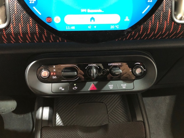 fotoG 16 del MINI MINI Countryman D 120 kW (163 CV) 163cv Diésel del 2024 en Madrid