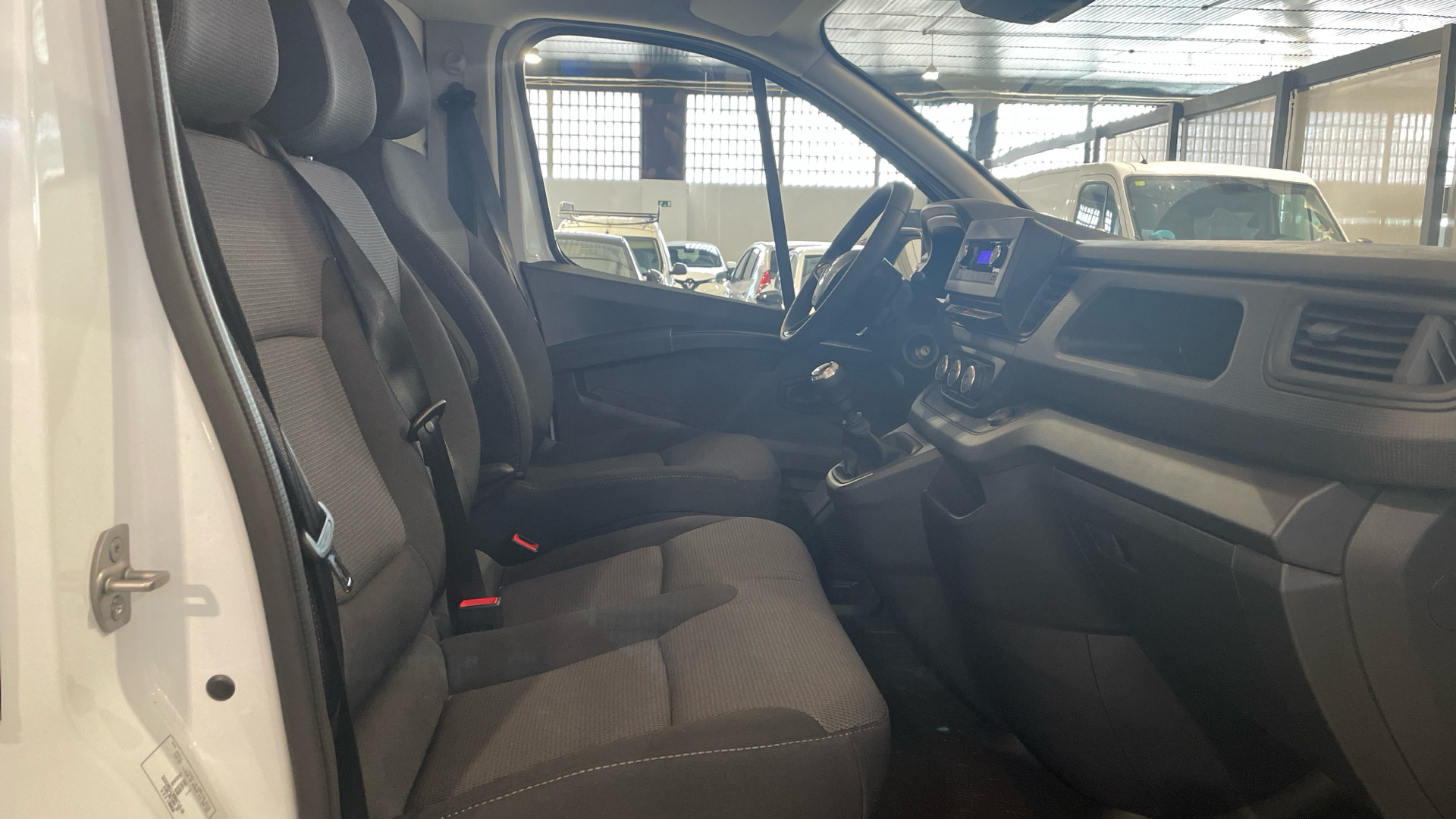 Renault Trafic Furgon BluedCi 130 - 13