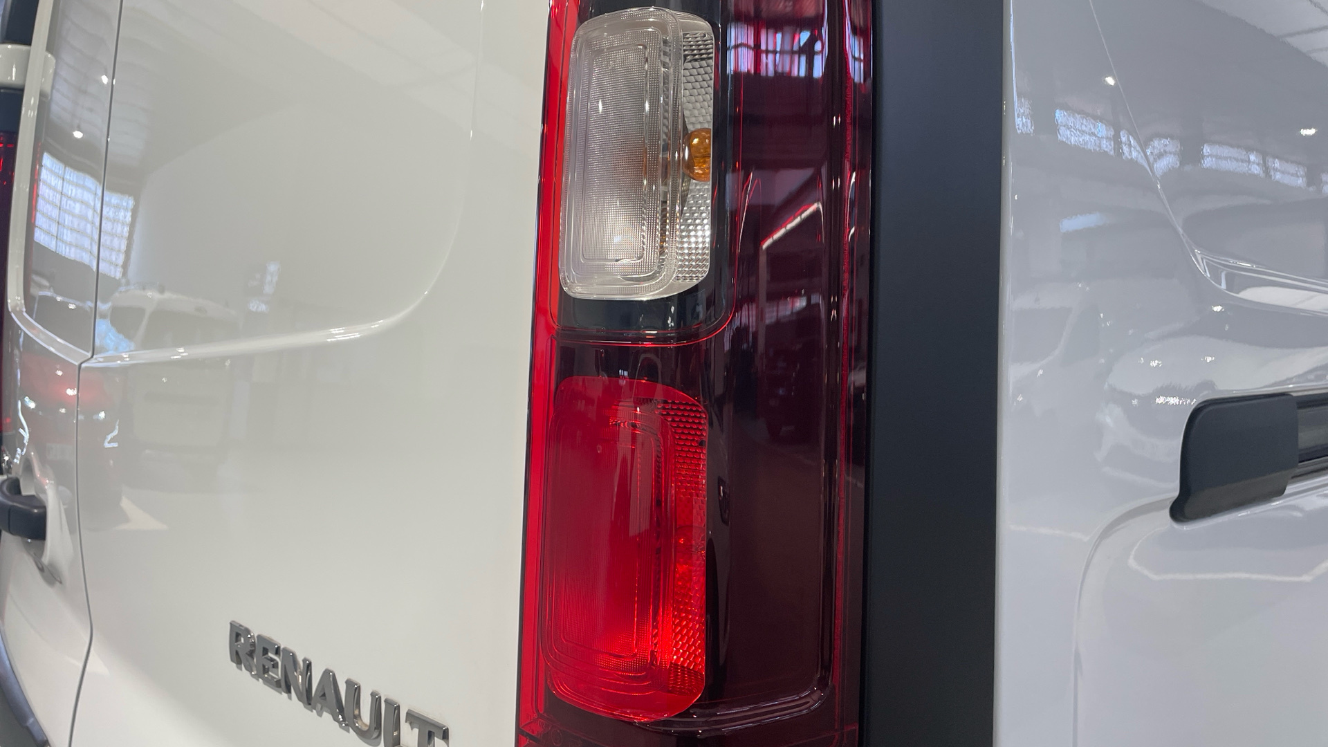 Renault Trafic Furgon BluedCi 130 - 18