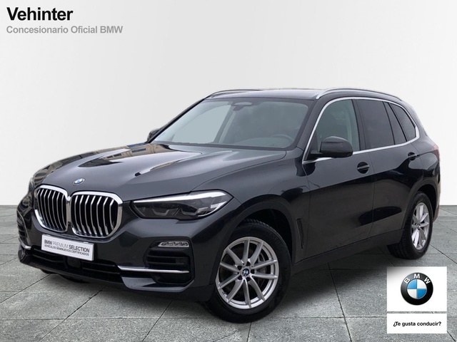 BMW X5 xDrive30d color Gris. Año 2020. 210KW(286CV). Diésel. En concesionario Momentum S.A. de Madrid