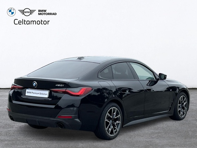 BMW Serie 4 420i Gran Coupe color Negro. Año 2022. 135KW(184CV). Gasolina. En concesionario Celtamotor Caldas Reis de Pontevedra