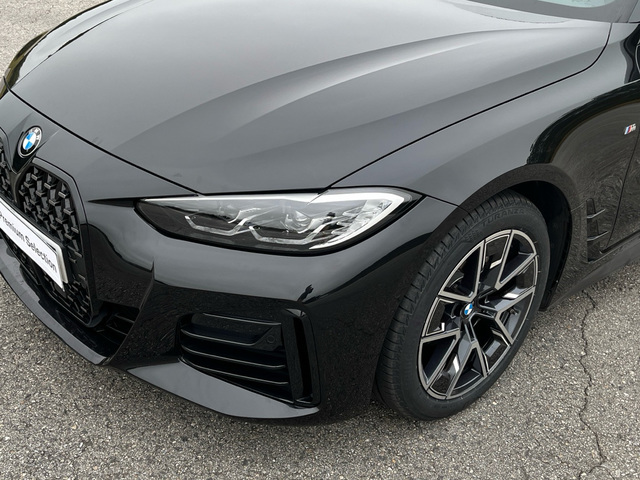 BMW Serie 4 420i Gran Coupe color Negro. Año 2022. 135KW(184CV). Gasolina. En concesionario Celtamotor Caldas Reis de Pontevedra