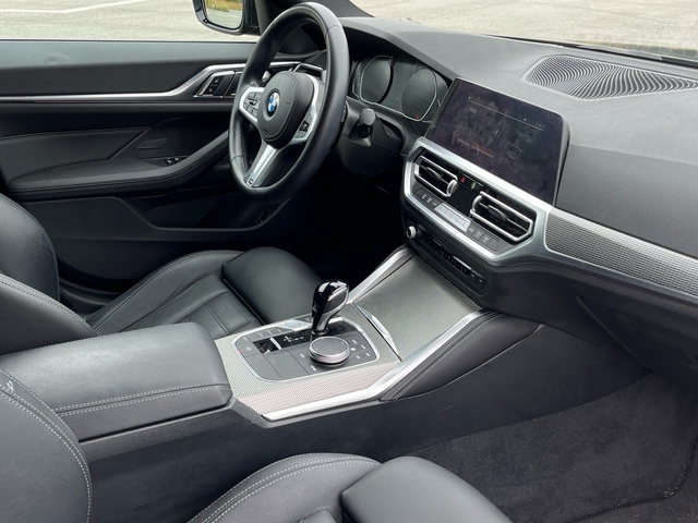 BMW Serie 4 420i Gran Coupe color Negro. Año 2022. 135KW(184CV). Gasolina. En concesionario Celtamotor Caldas Reis de Pontevedra