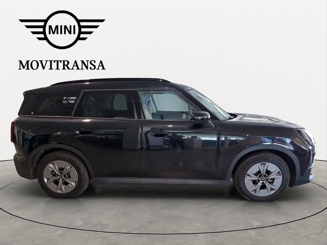 fotoG 16 del MINI MINI Countryman SE ALL4 230 kW (313 CV) 313cv Eléctrico del 2025 en Huelva