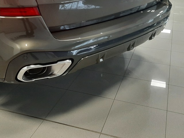 BMW X5 xDrive30d color Marrón. Año 2025. 219KW(298CV). Diésel. En concesionario Automoviles Bertolin S.L. de Valencia