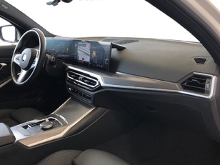 BMW Serie 3 320d Touring color Blanco. Año 2024. 140KW(190CV). Diésel. En concesionario Vehinter Getafe de Madrid