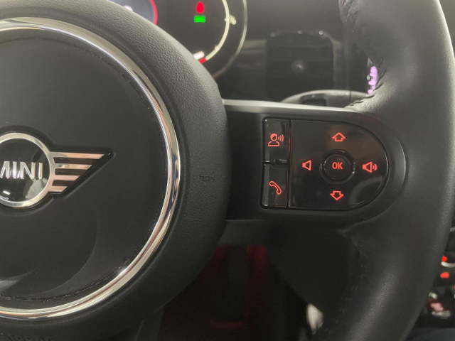 fotoG 20 del MINI MINI 3 Puertas Cooper 100 kW (136 CV) 136cv Gasolina del 2022 en Alicante