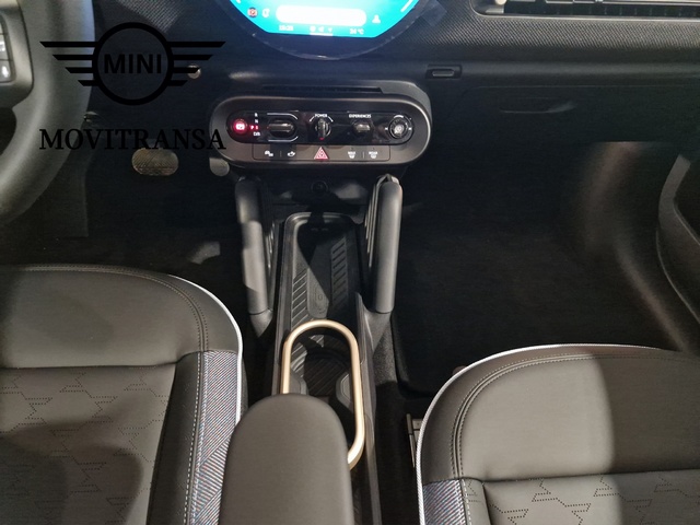 fotoG 13 del MINI MINI 3 Puertas Cooper SE 160 kW (218 CV) 218cv Eléctrico del 2025 en Huelva