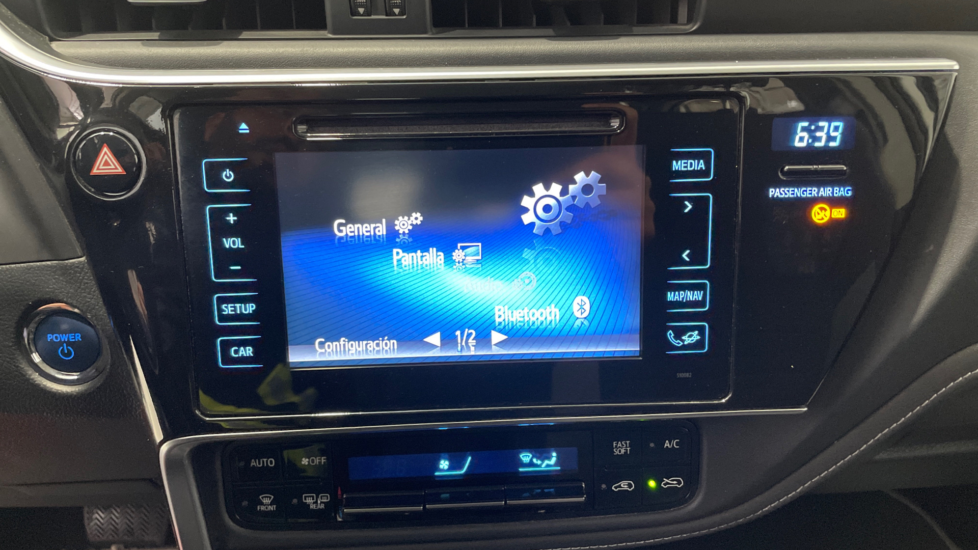 Toyota Auris 140H Hybrid - 9