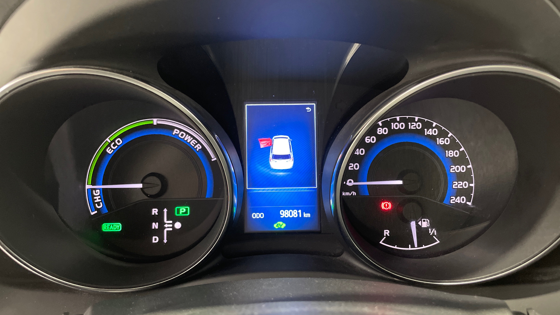 Toyota Auris 140H Hybrid - 10