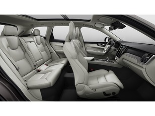 Volvo XC60 B5 G Plus Dark AWD Auto 184 kW (250 CV) - 7 Volvo XC60 B5 G Nuevo 184 KW (250CV) - 7