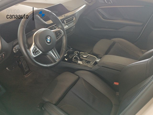 BMW Serie 1 116d color Blanco. Año 2024. 85KW(116CV). Diésel. En concesionario MAS MOTOR- TACO de Sta. C. Tenerife