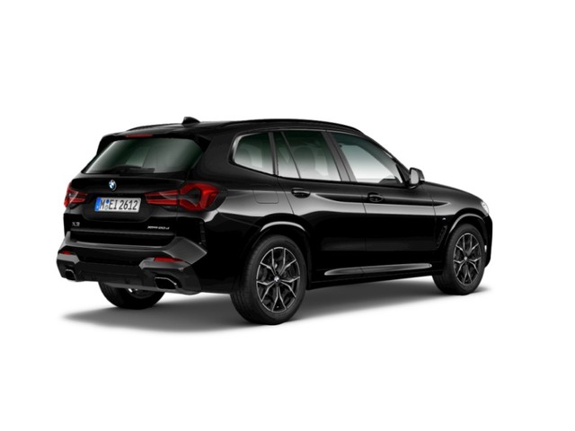 BMW X3 xDrive20d color Negro. Año 2024. 140KW(190CV). Diésel. En concesionario Movilnorte El Carralero de Madrid