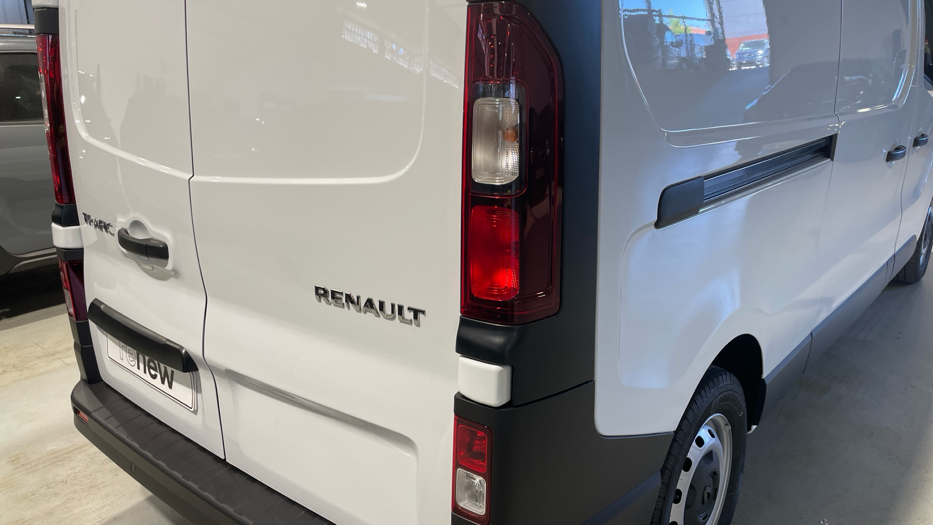 Renault Trafic Furgon dCi 150 - 18