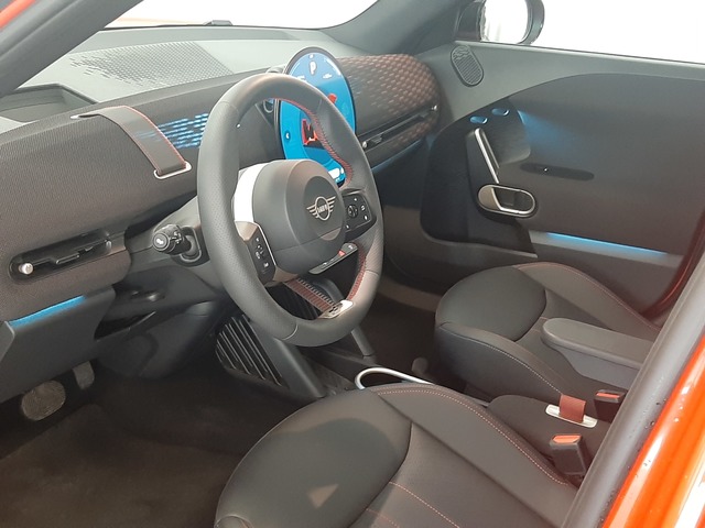 fotoG 24 del MINI MINI Aceman SE 160 kW (218 CV) 218cv Eléctrico del 2024 en Valencia