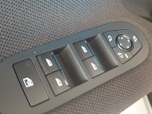 fotoG 25 del MINI MINI Aceman SE 160 kW (218 CV) 218cv Eléctrico del 2024 en Valencia