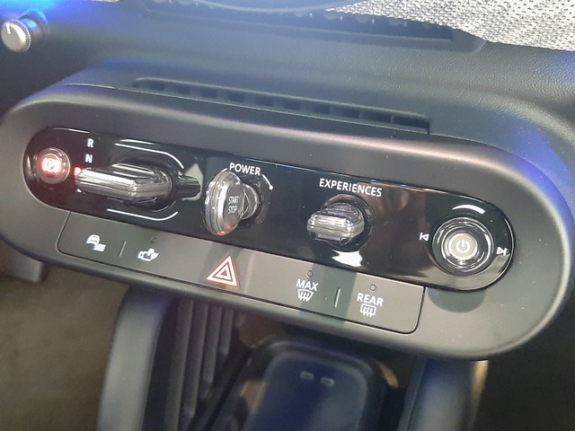 fotoG 15 del MINI MINI 3 Puertas Cooper SE 160 kW (218 CV) 218cv Eléctrico del 2024 en Valencia