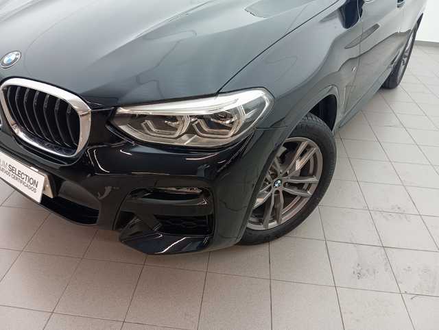 BMW X3 xDrive20d color Negro. Año 2021. 140KW(190CV). Diésel. En concesionario Augusta Aragon S.A. de Zaragoza