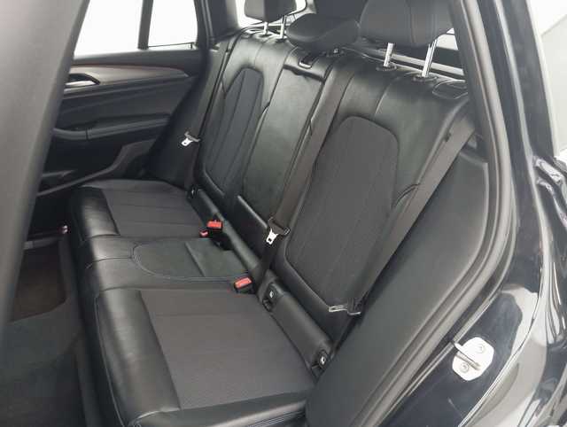 BMW X3 xDrive20d color Negro. Año 2021. 140KW(190CV). Diésel. En concesionario Augusta Aragon S.A. de Zaragoza