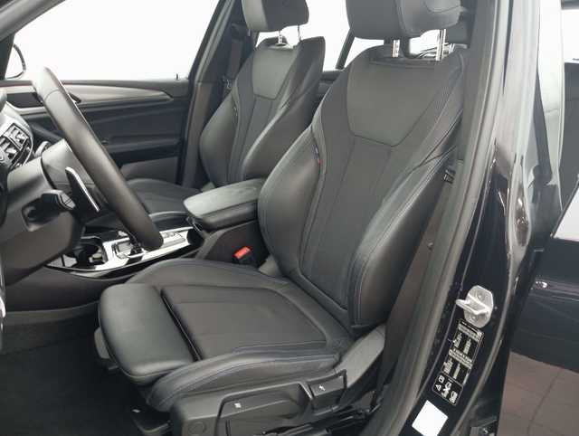 BMW X3 xDrive20d color Negro. Año 2021. 140KW(190CV). Diésel. En concesionario Augusta Aragon S.A. de Zaragoza
