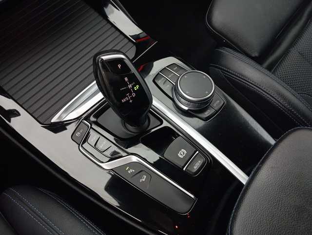 BMW X3 xDrive20d color Negro. Año 2021. 140KW(190CV). Diésel. En concesionario Augusta Aragon S.A. de Zaragoza