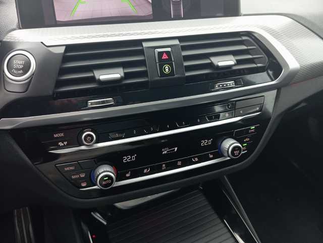 BMW X3 xDrive20d color Negro. Año 2021. 140KW(190CV). Diésel. En concesionario Augusta Aragon S.A. de Zaragoza