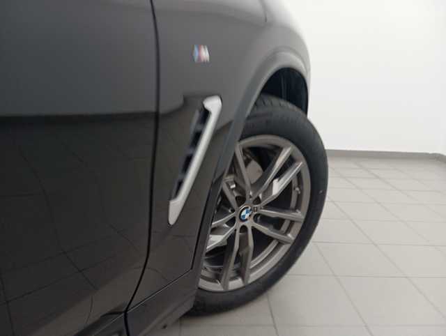 BMW X3 xDrive20d color Negro. Año 2021. 140KW(190CV). Diésel. En concesionario Augusta Aragon S.A. de Zaragoza