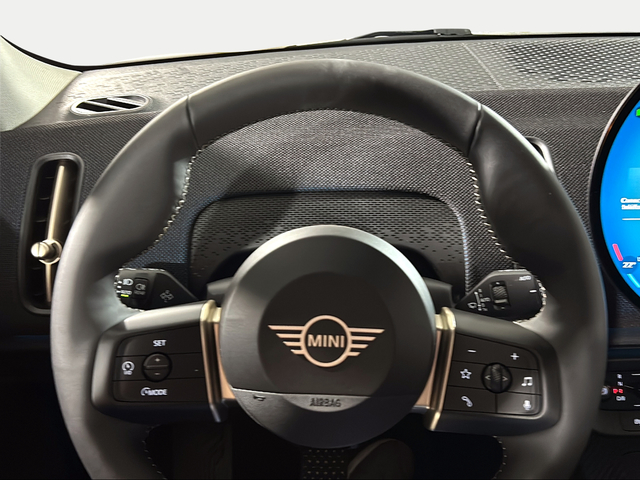 fotoG 12 del MINI MINI Countryman E 150 kW (204 CV) 204cv Eléctrico del 2024 en Sevilla