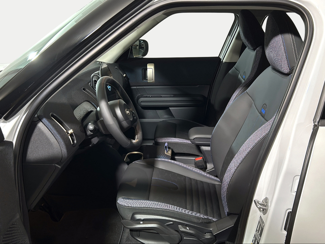 fotoG 17 del MINI MINI Countryman E 150 kW (204 CV) 204cv Eléctrico del 2024 en Sevilla