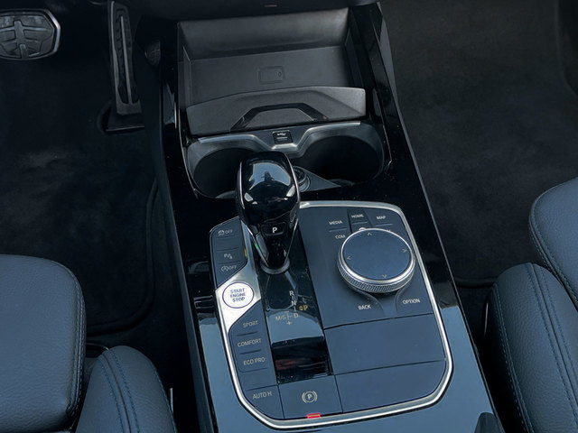 BMW Serie 1 118d color Blanco. Año 2024. 110KW(150CV). Diésel. En concesionario CARTAGENA PREMIUM S.L. de Murcia