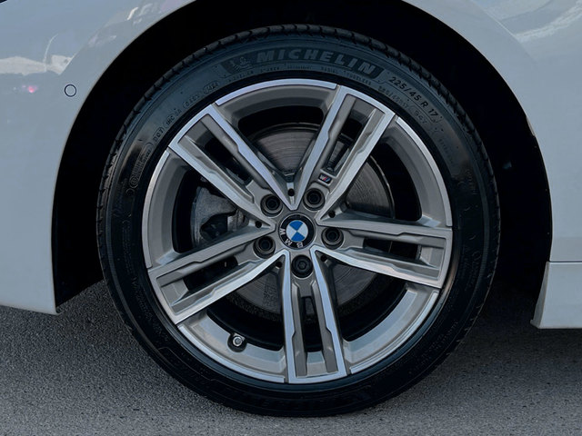 BMW Serie 1 118d color Blanco. Año 2024. 110KW(150CV). Diésel. En concesionario CARTAGENA PREMIUM S.L. de Murcia