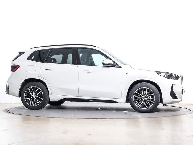 BMW X1 sDrive18d color Blanco. Año 2025. 110KW(150CV). Diésel. En concesionario Oliva Motor Tarragona de Tarragona