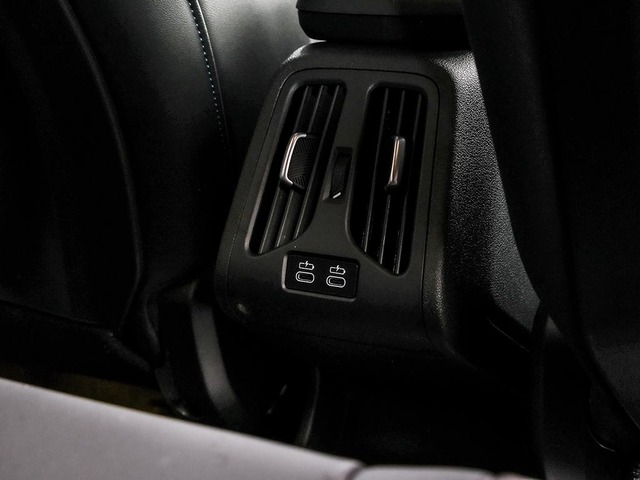 BMW X1 sDrive18d color Blanco. Año 2025. 110KW(150CV). Diésel. En concesionario Oliva Motor Tarragona de Tarragona