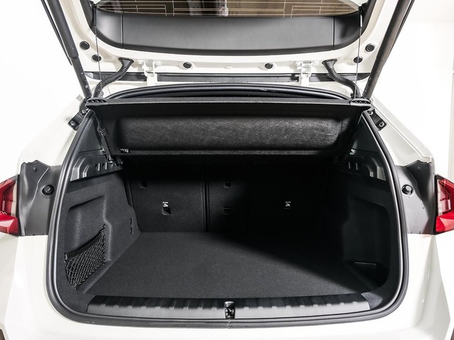 BMW X1 sDrive18d color Blanco. Año 2025. 110KW(150CV). Diésel. En concesionario Oliva Motor Tarragona de Tarragona