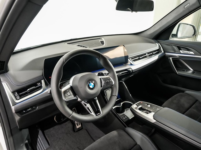 BMW X1 sDrive18d color Blanco. Año 2025. 110KW(150CV). Diésel. En concesionario Oliva Motor Tarragona de Tarragona