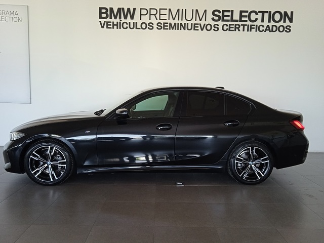 BMW Serie 3 318d color Negro. Año 2024. 110KW(150CV). Diésel. En concesionario ALBAMOCION CIUDAD REAL  de Ciudad Real
