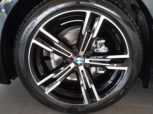 BMW Serie 3 318d color Negro. Año 2024. 110KW(150CV). Diésel. En concesionario ALBAMOCION CIUDAD REAL  de Ciudad Real