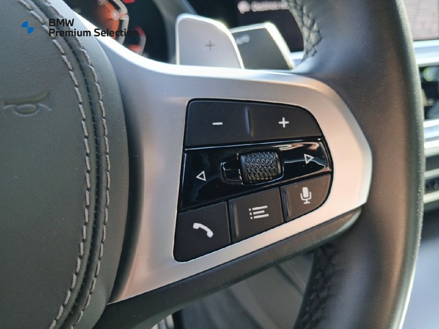 BMW X6 xDrive30d color Blanco. Año 2021. 210KW(286CV). Diésel. En concesionario Adler Motor S.L. TOLEDO de Toledo