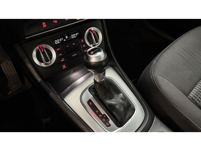 Audi Q3 Attraction 2.0 TDI quattro 103 kW (140 CV) S tronic