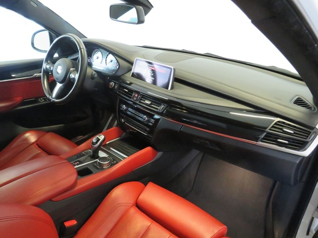 BMW X6 xDrive40d color Blanco. Año 2016. 230KW(313CV). Diésel. En concesionario Lugauto S.A. de Lugo
