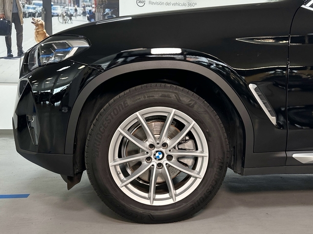 BMW X4 xDrive20d color Negro. Año 2023. 140KW(190CV). Diésel. En concesionario Triocar Gijón (Bmw y Mini) de Asturias