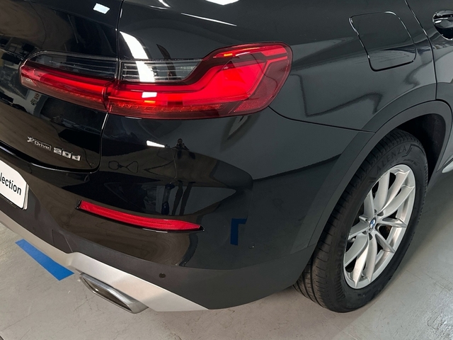 BMW X4 xDrive20d color Negro. Año 2023. 140KW(190CV). Diésel. En concesionario Triocar Gijón (Bmw y Mini) de Asturias