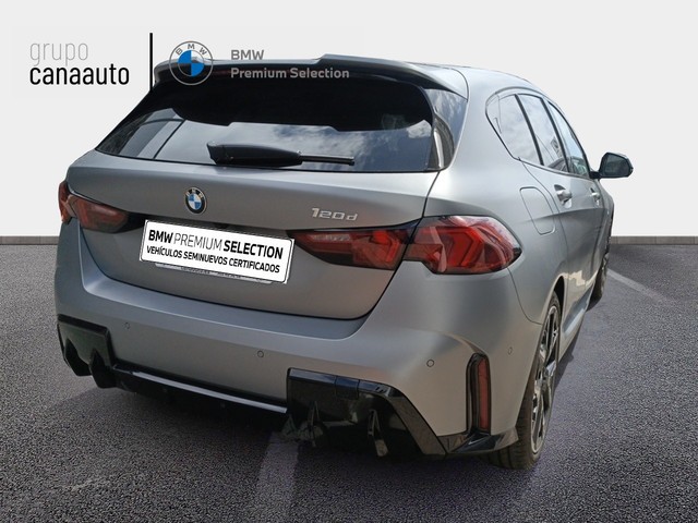 BMW Serie 1 120d color Gris. Año 2025. 120KW(163CV). Diésel. En concesionario DEMO de Sta. C. Tenerife